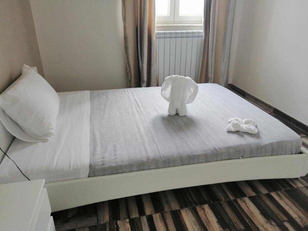 Bed And Breakfast Mezzanotte Balvano Bagian luar foto